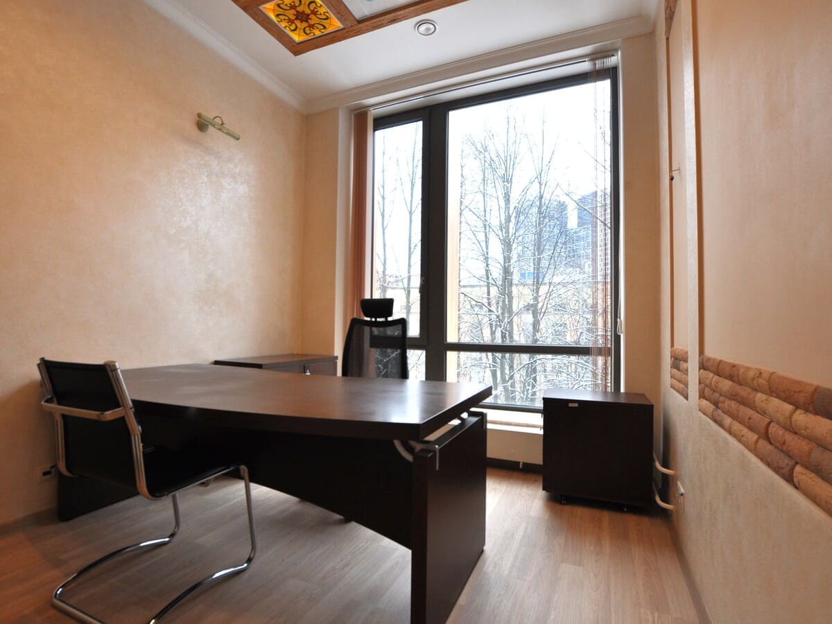 Офисы от 950 до 1100 кв.м. в аренду и продажу в Москве и Московской области